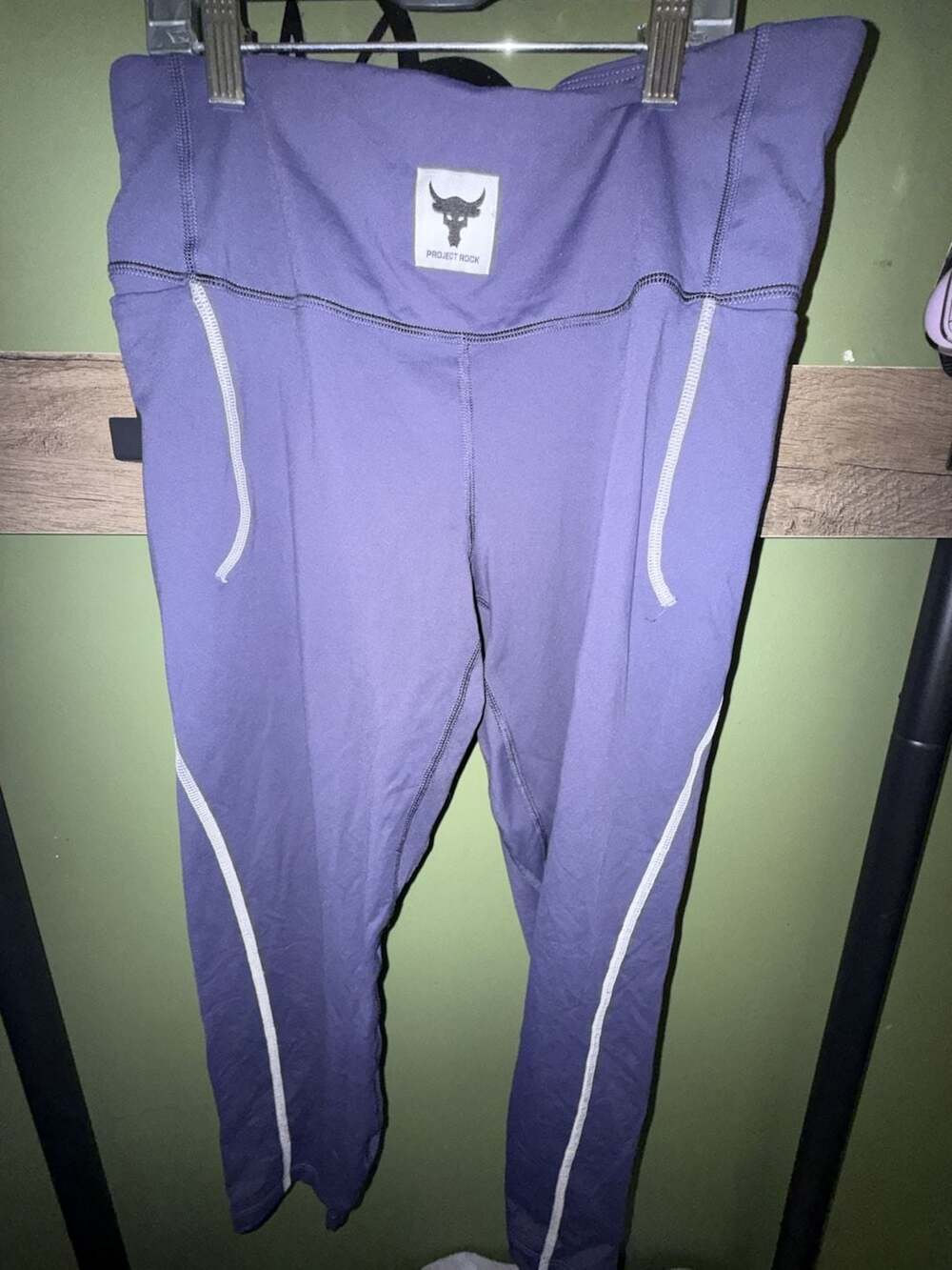 Under Armour Project Rock Leggings Size Large Purple Fitted